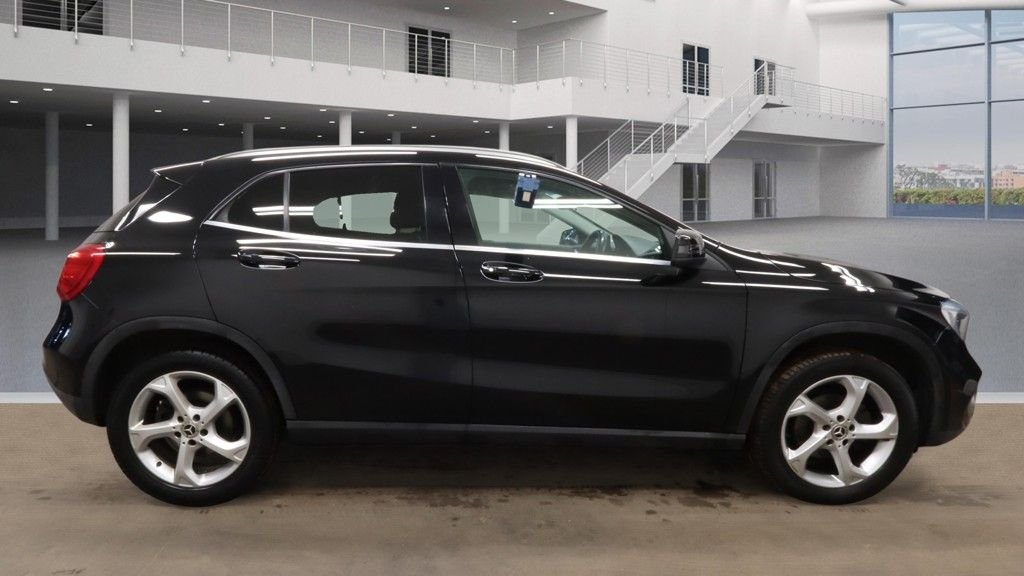Used Mercedes-Benz GLA 2018 for sale - 77660183: Photo 8