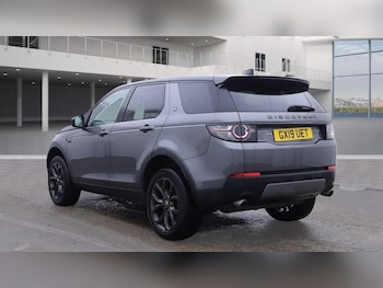 Used Land Rover Discovery Sport 2019 for sale - 76520658: Photo