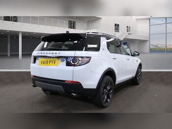 Used Land Rover Discovery Sport 2019 for sale - 76203209: Photo 4