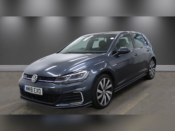 Used Volkswagen Golf 2018 for sale - 78272203: Photo