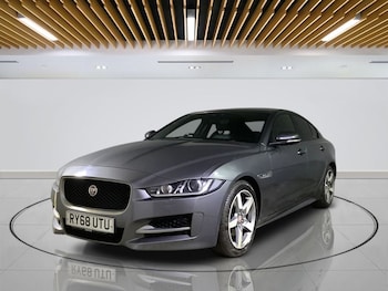 Used Jaguar XE 2019 for sale - 76245197: Photo
