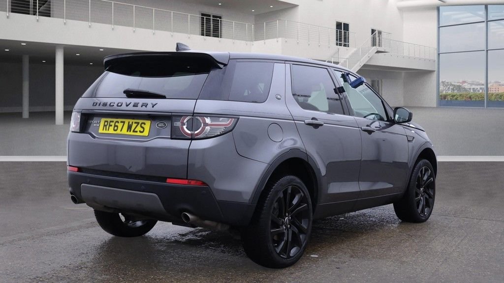Used Land Rover Discovery Sport 2017 for sale - 76389851: Photo 4