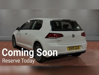 Used Volkswagen Golf 2018 for sale - 77850242: Photo
