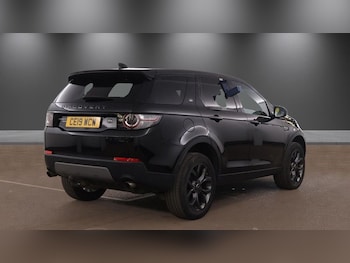 Used Land Rover Discovery Sport 2019 for sale - 79345608: Photo