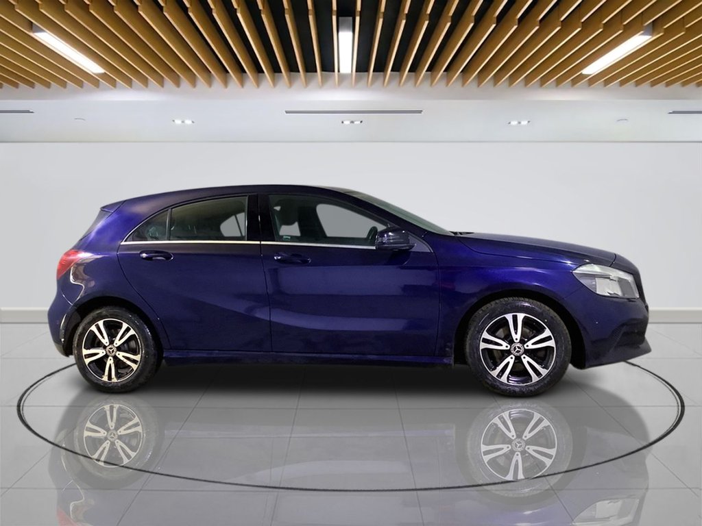 Used Mercedes-Benz A-Class 2018 for sale - 76453977: Photo 9