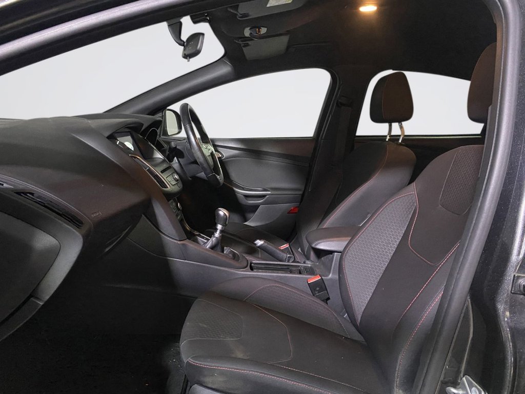 Used Ford Focus 2017 for sale - 77990628: Photo 10