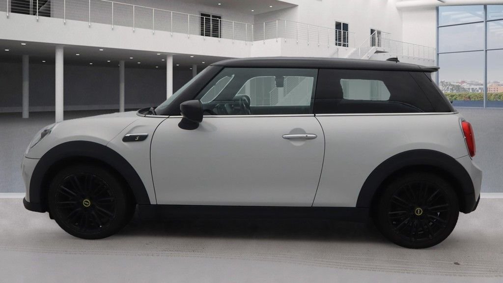 Used MINI Hatch 2022 for sale - 77302609: Photo 6