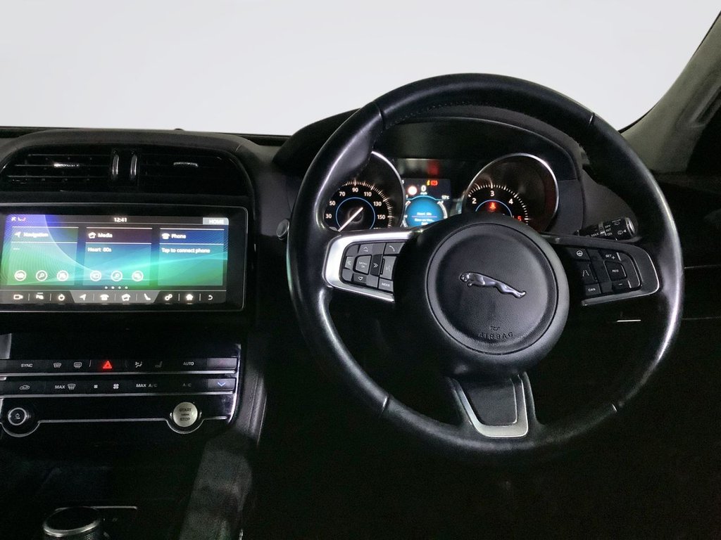 Used Jaguar F-Pace 2019 for sale - 76547028: Photo 15