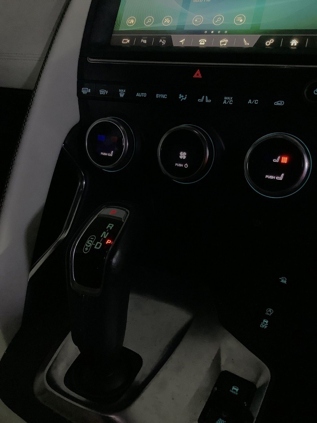 Used Jaguar E-Pace 2018 for sale - 76406294: Photo 24