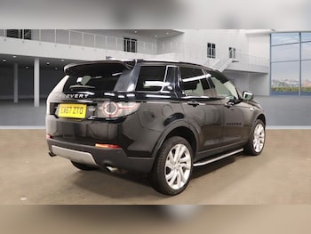 Used Land Rover Discovery Sport 2017 for sale - 76333697: Photo 4