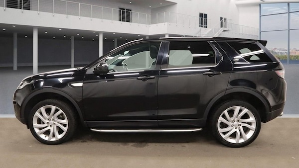 Used Land Rover Discovery Sport 2017 for sale - 76333697: Photo 6