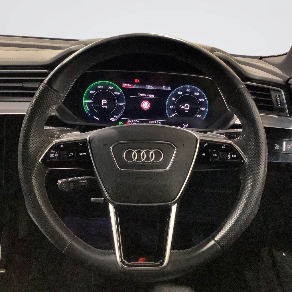 Used Audi e-tron 2023 for sale - 77139528: Photo 17