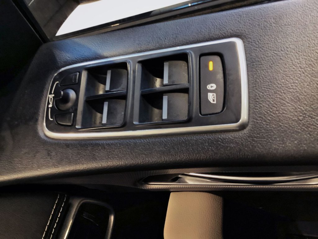 Used Jaguar F-Pace 2018 for sale - 77037738: Photo 24