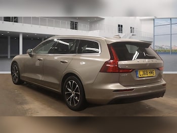 Used Volvo V60 2018 for sale - 75924190: Photo