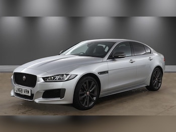 Used Jaguar XE 2018 for sale - 78030587: Photo
