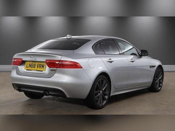 Used Jaguar XE 2018 for sale - 78030587: Photo