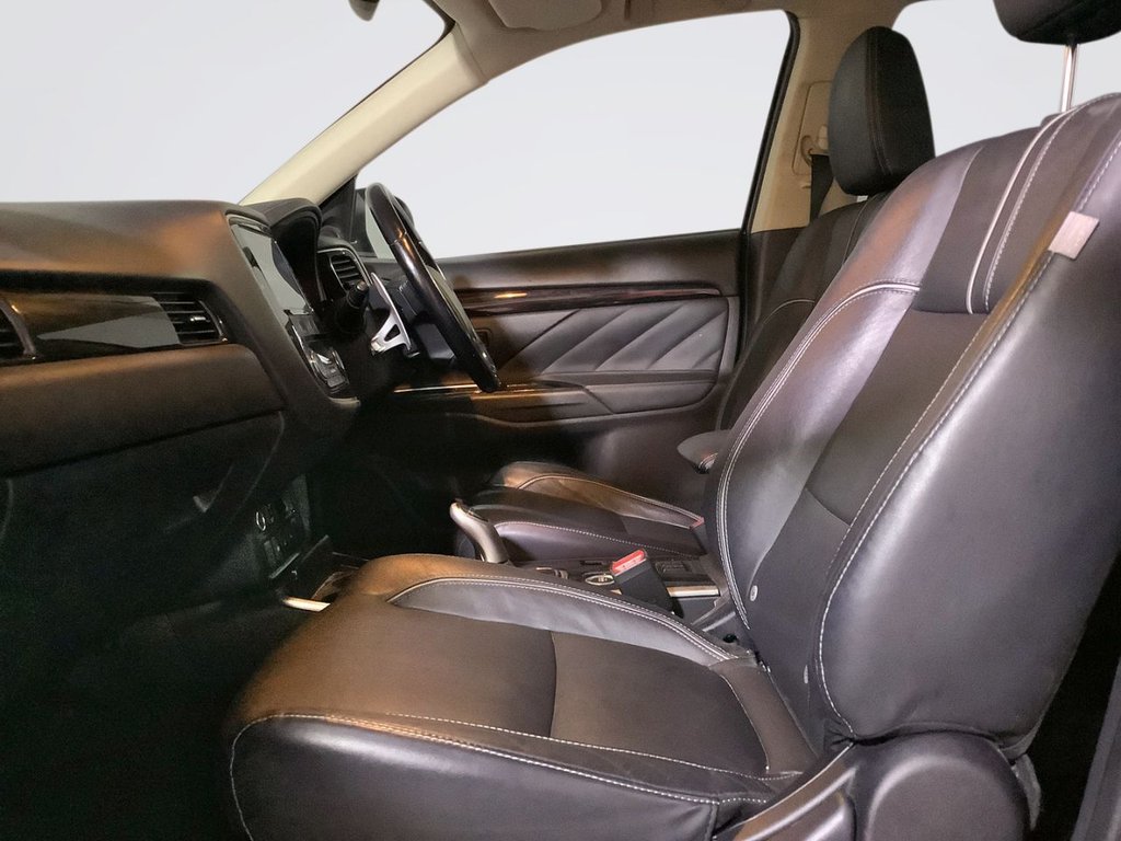 Used Mitsubishi Outlander 2018 for sale - 76559364: Photo 12