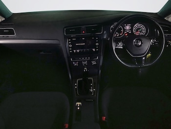 Used Volkswagen Golf 2019 for sale - 74966509: Photo