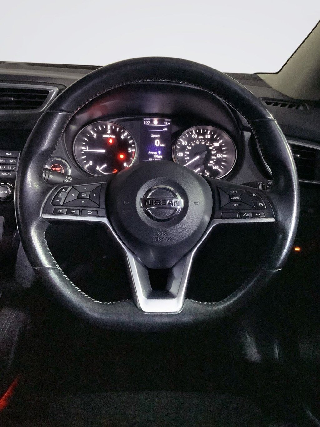 Used Nissan Qashqai 2018 for sale - 76286102: Photo 16