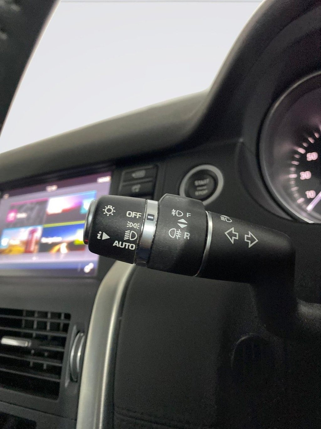 Used Land Rover Discovery Sport 2017 for sale - 77287462: Photo 17