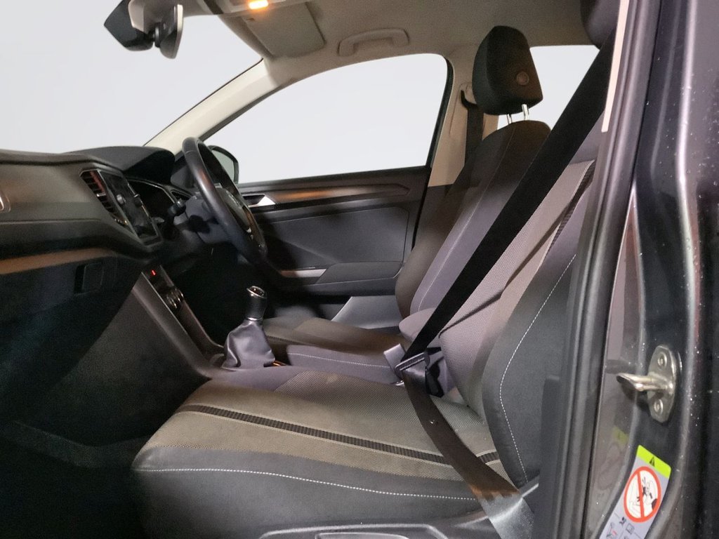 Used Volkswagen T-Roc 2018 for sale - 76797725: Photo 9