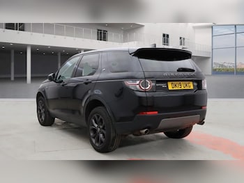 Used Land Rover Discovery Sport 2019 for sale - 76162843: Photo 3