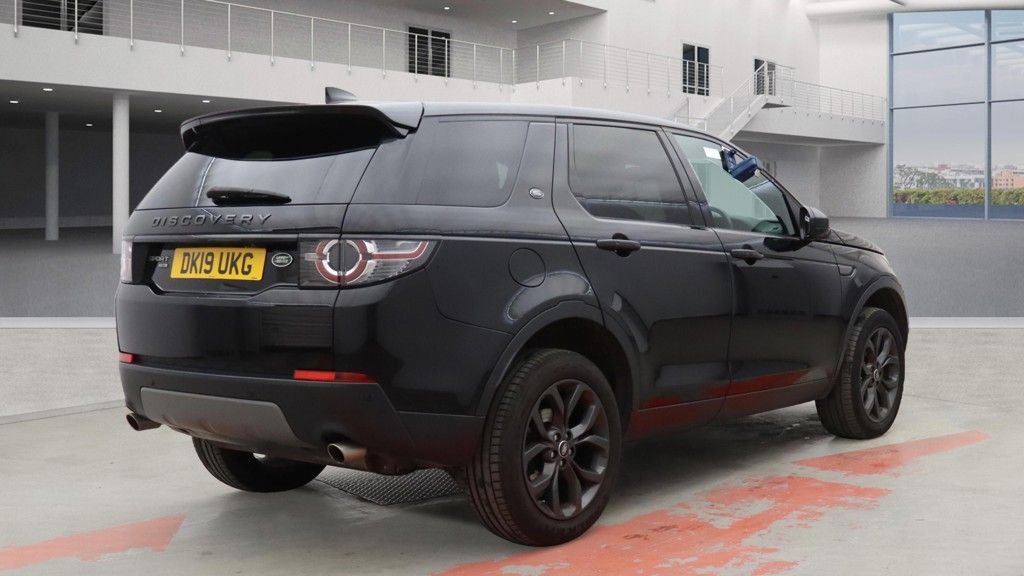 Used Land Rover Discovery Sport 2019 for sale - 76162843: Photo 4