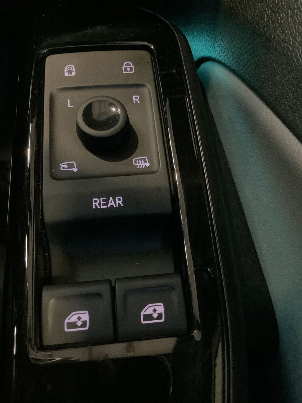 Used Volkswagen ID.4 2022 for sale - 77692600: Photo 25