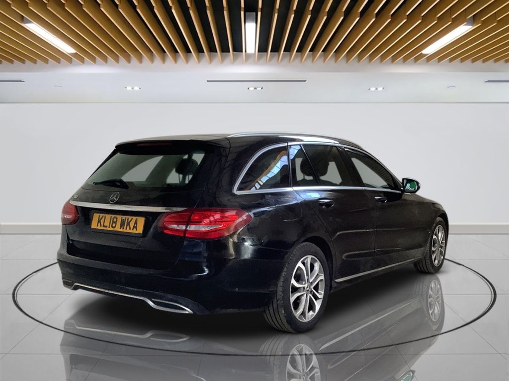 Used Mercedes-Benz C Class 2018 for sale - 77910983: Photo 8