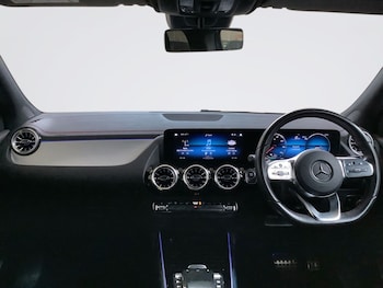 Used Mercedes-Benz EQA 2023 for sale - 77991103: Photo