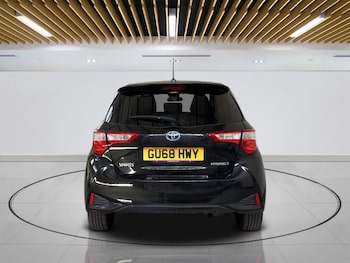 Used Toyota Yaris 2018 for sale - 79350574: Photo