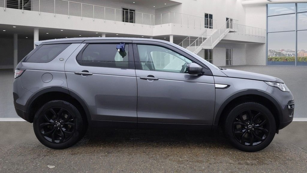 Used Land Rover Discovery Sport 2018 for sale - 76389838: Photo 5