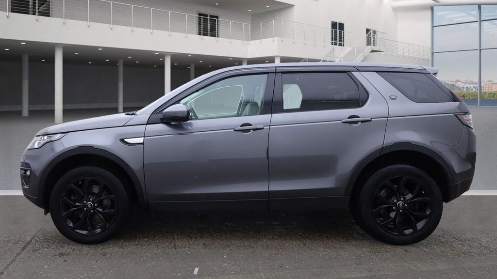 Used Land Rover Discovery Sport 2018 for sale - 76389838: Photo 6