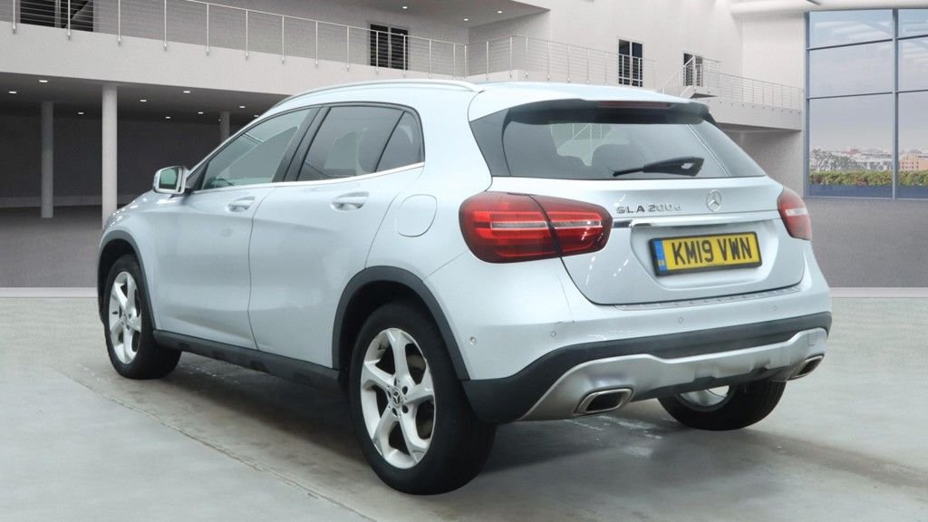 Used Mercedes-Benz GLA 2019 for sale - 78021949: Photo 3