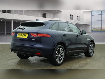 Used Jaguar F-Pace 2018 for sale - 77452294: Photo