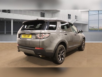 Used Land Rover Discovery Sport 2019 for sale - 76139845: Photo 4