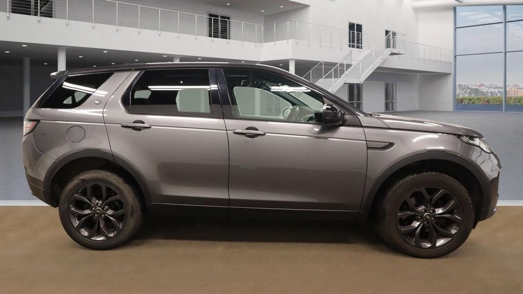 Used Land Rover Discovery Sport 2019 for sale - 76139845: Photo 5