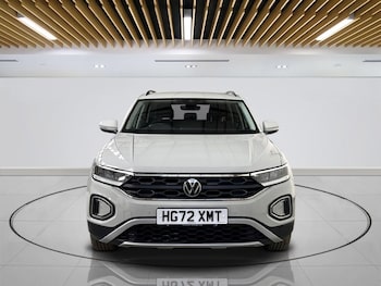 Used Volkswagen T-Roc 2023 for sale - 79072032: Photo