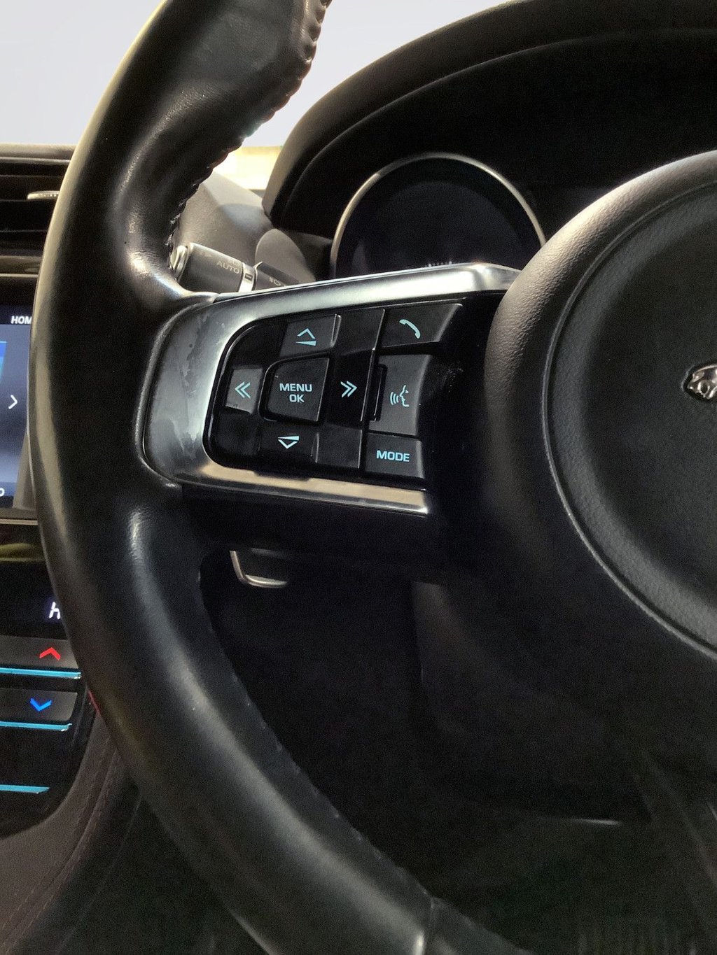 Used Jaguar F-Pace 2018 for sale - 77042595: Photo 16