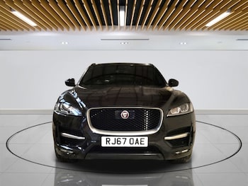 Used Jaguar F-Pace 2018 for sale - 77042595: Photo
