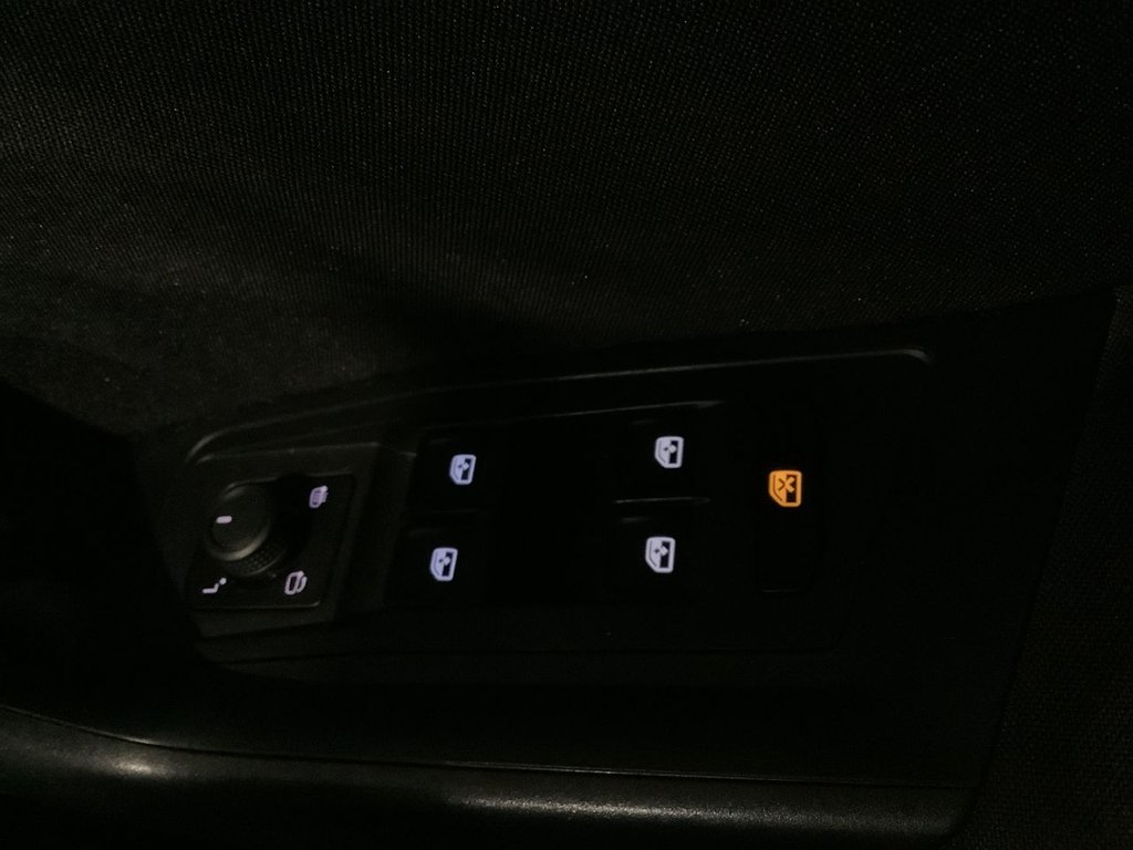 Used Volkswagen T-Roc 2023 for sale - 77394754: Photo 21