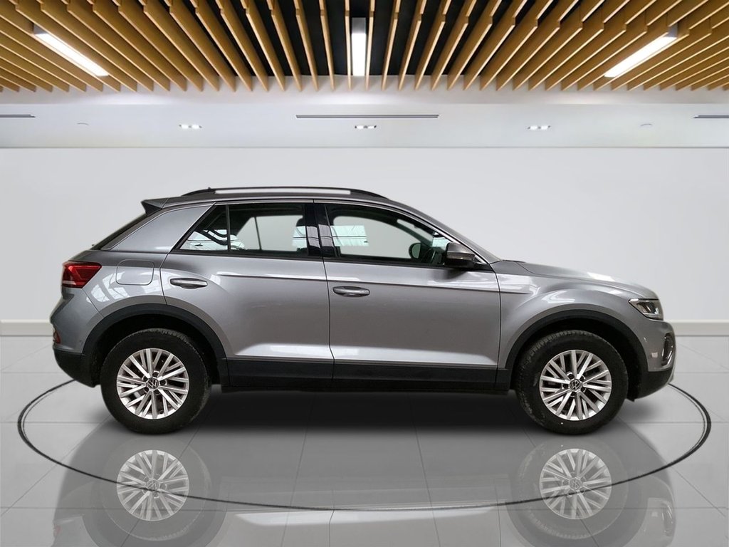 Used Volkswagen T-Roc 2023 for sale - 77394754: Photo 8