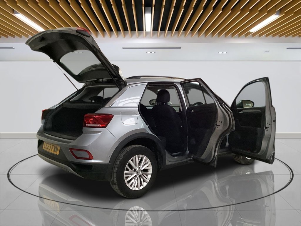 Used Volkswagen T-Roc 2023 for sale - 77394754: Photo 9