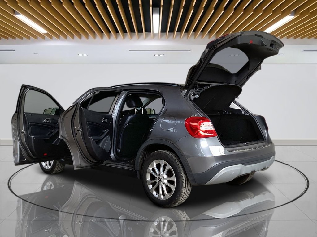 Used Mercedes-Benz GLA 2018 for sale - 78068525: Photo 10