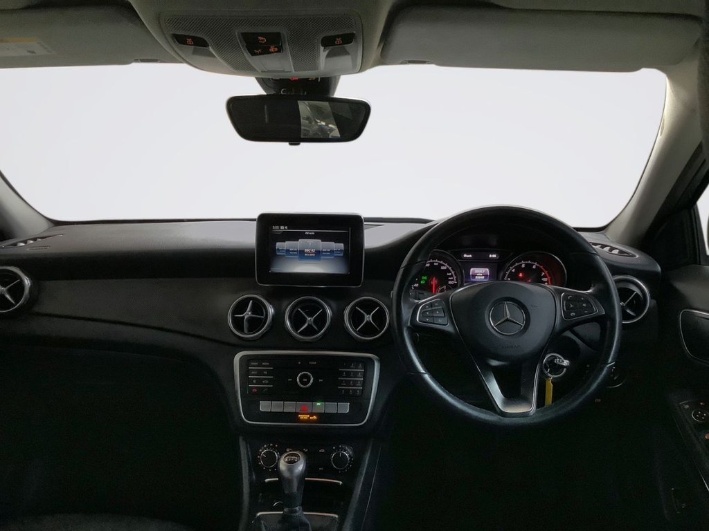 Used Mercedes-Benz GLA 2018 for sale - 78068525: Photo 3