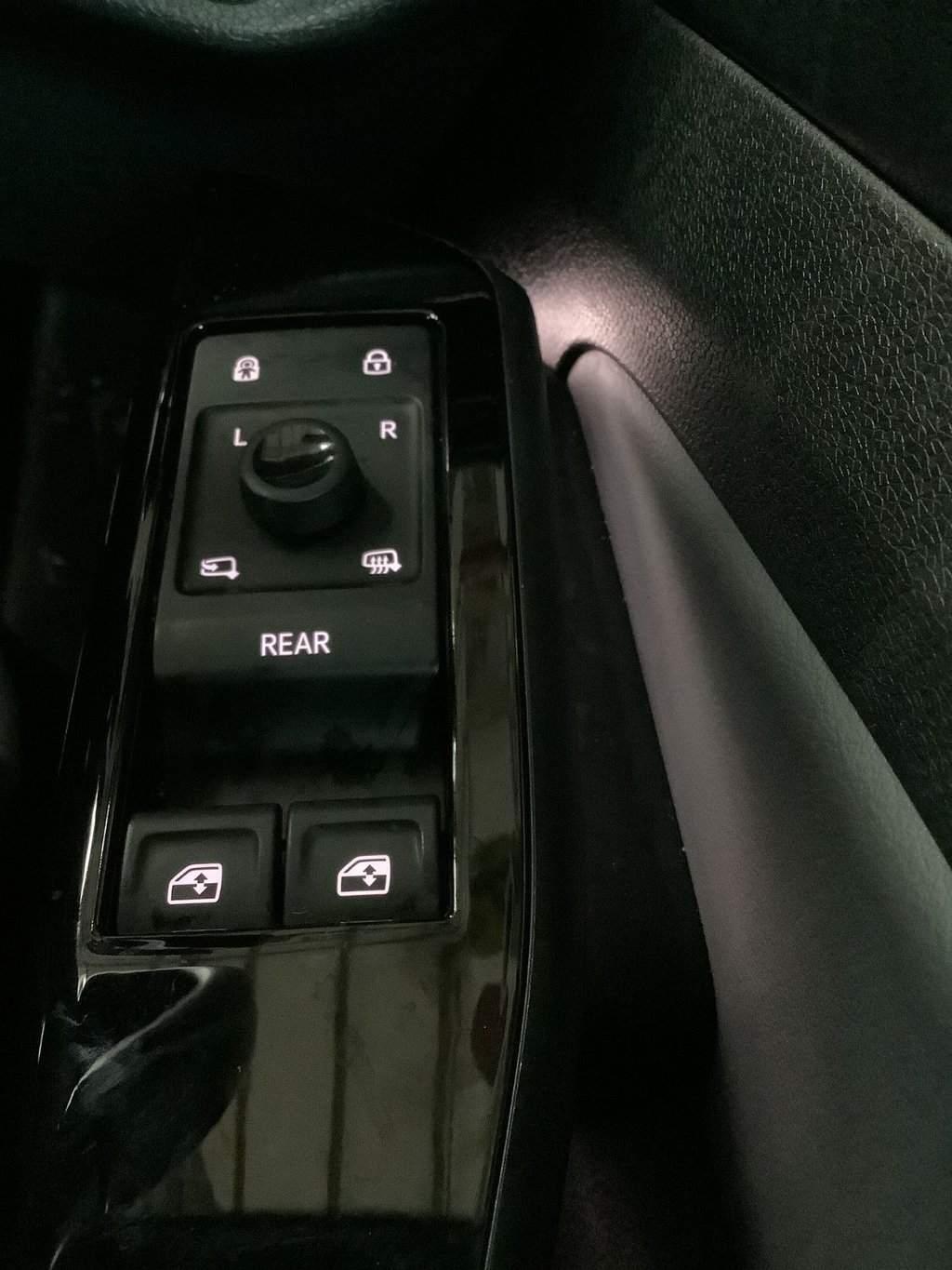 Used Volkswagen ID.4 2022 for sale - 77512419: Photo 22