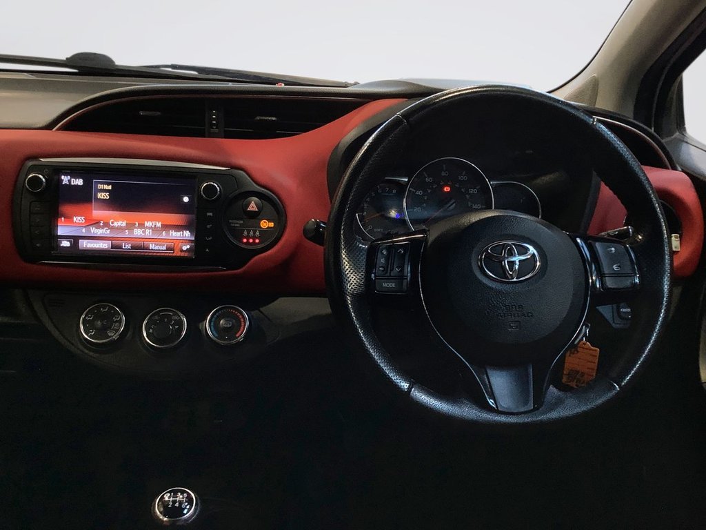 Used Toyota Yaris 2015 for sale - 76820545: Photo 10