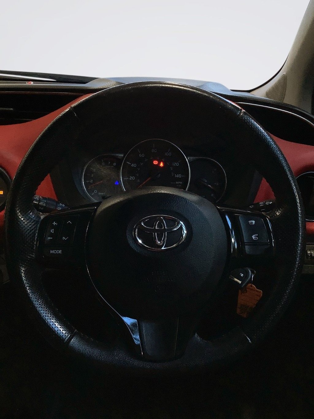Used Toyota Yaris 2015 for sale - 76820545: Photo 11