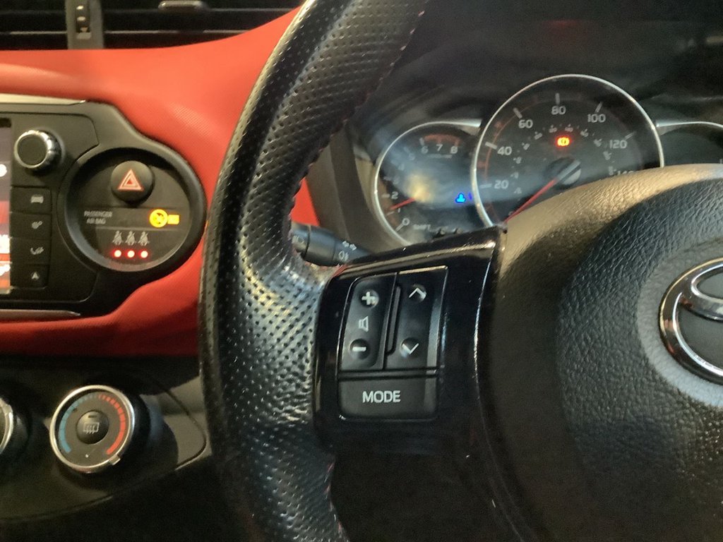 Used Toyota Yaris 2015 for sale - 76820545: Photo 13