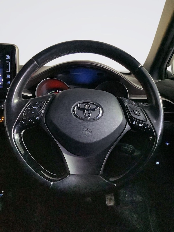 Used Toyota C-HR 2018 for sale - 76323111: Photo 16